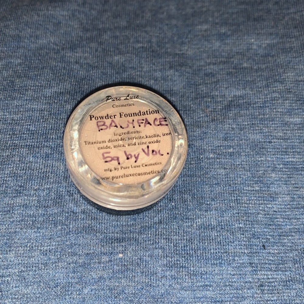 Pure Luxe Powder Foundation